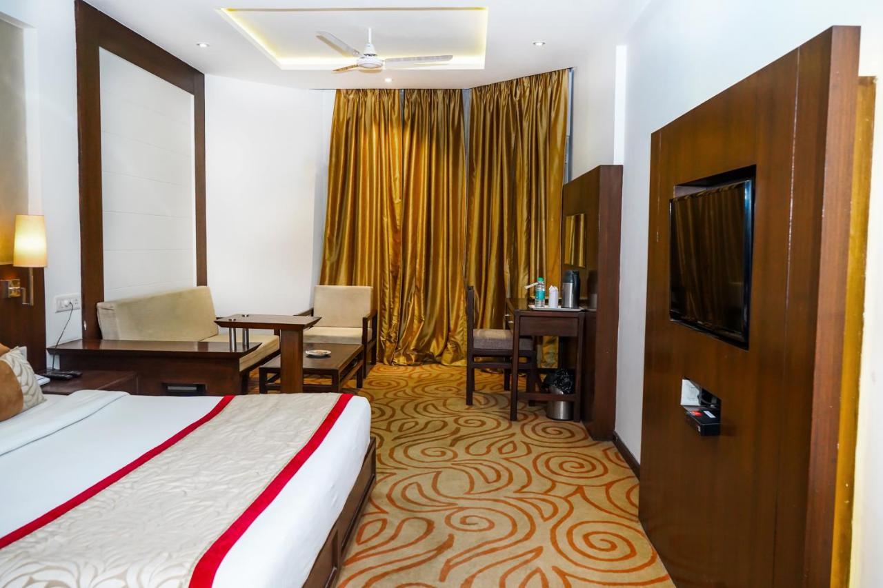 Hotel Gwalior Regency Kültér fotó