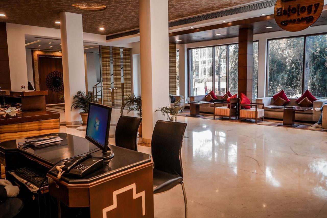 Hotel Gwalior Regency Kültér fotó