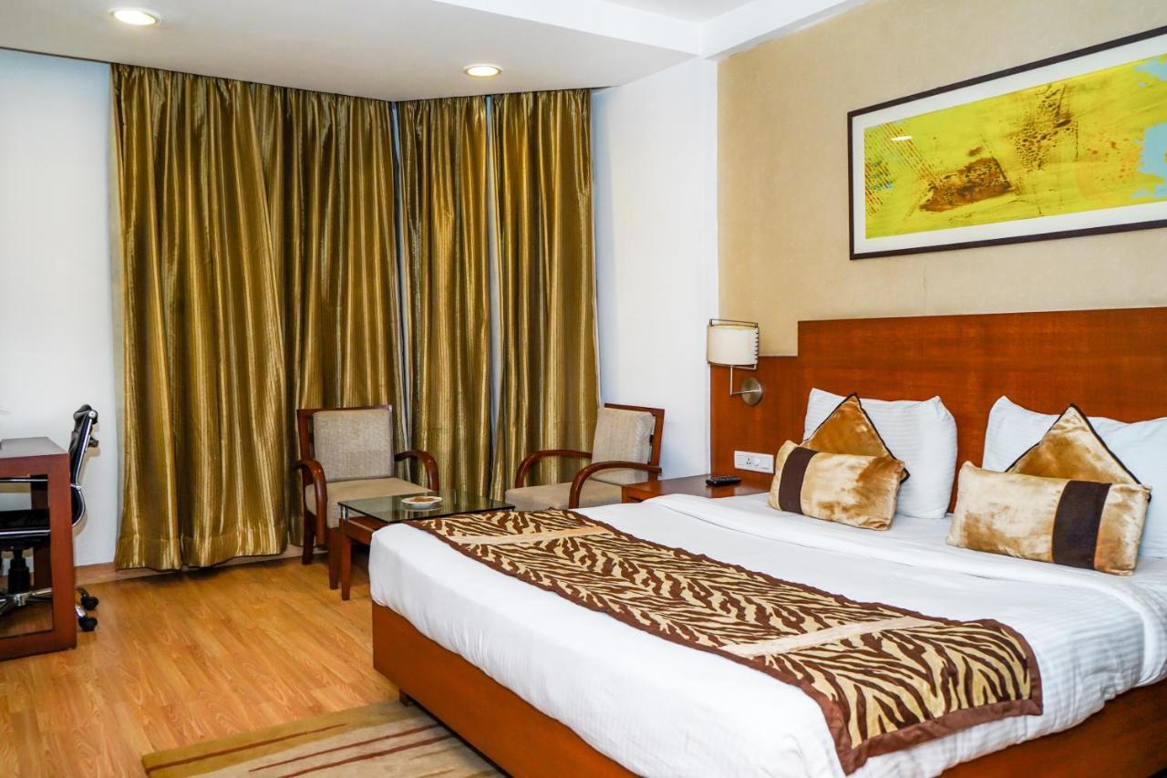 Hotel Gwalior Regency Kültér fotó