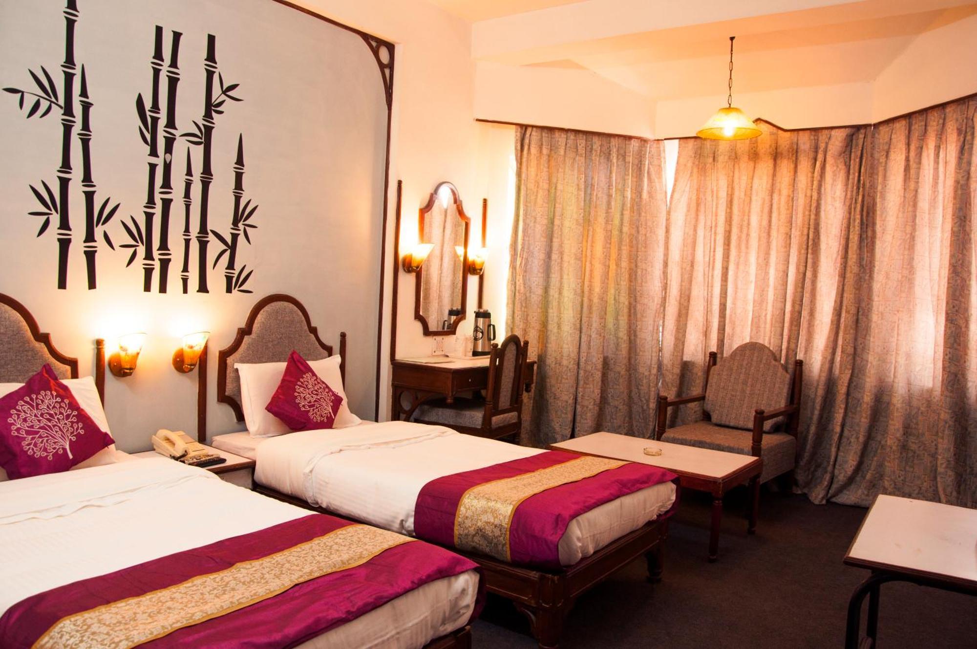 Hotel Gwalior Regency Kültér fotó