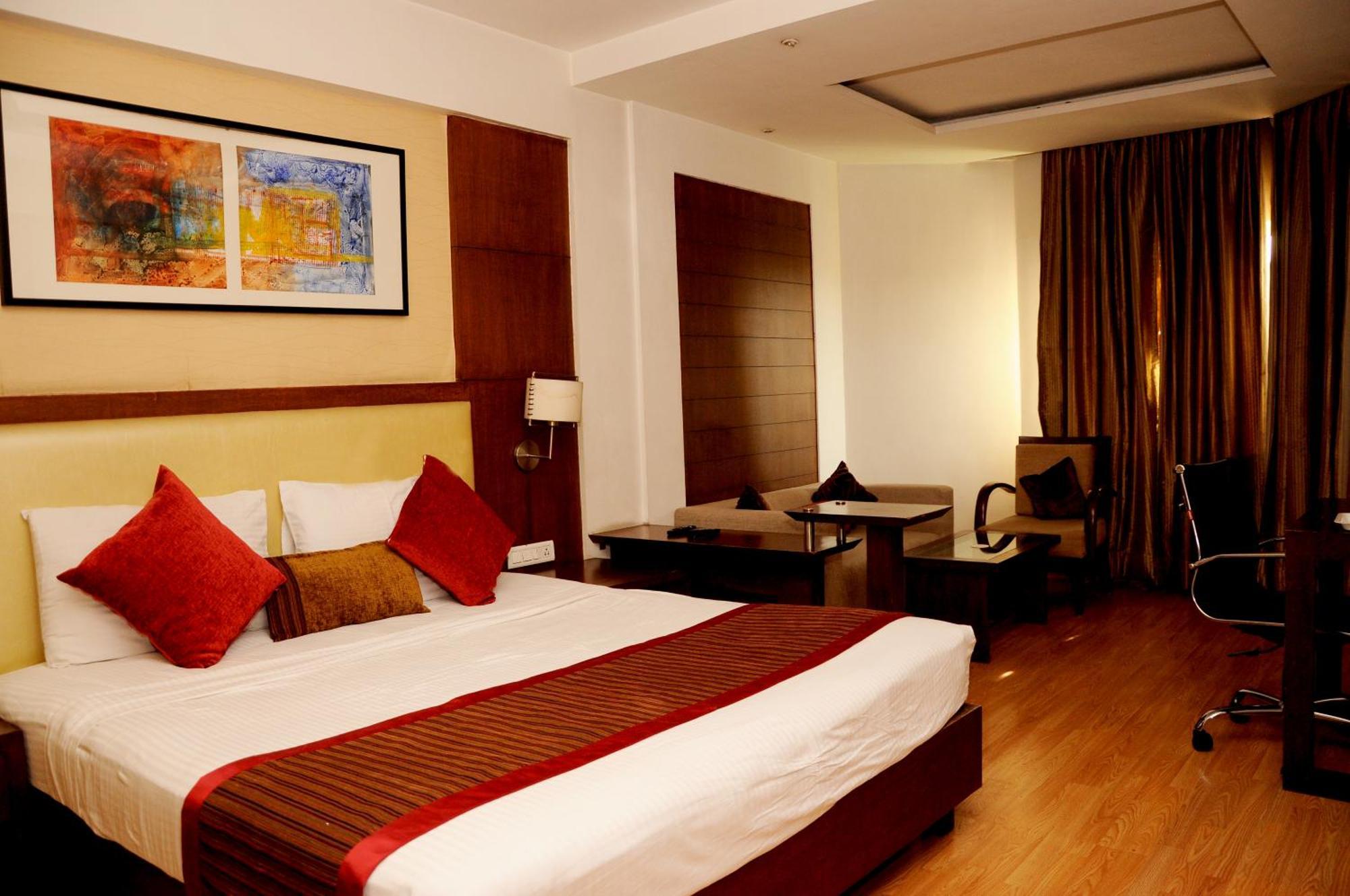 Hotel Gwalior Regency Kültér fotó
