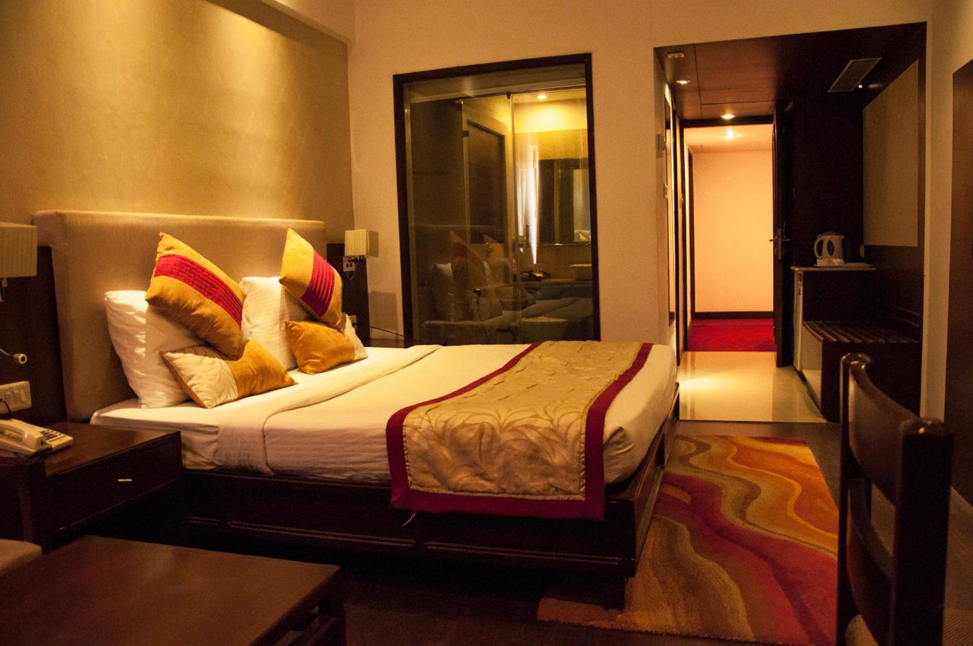 Hotel Gwalior Regency Kültér fotó