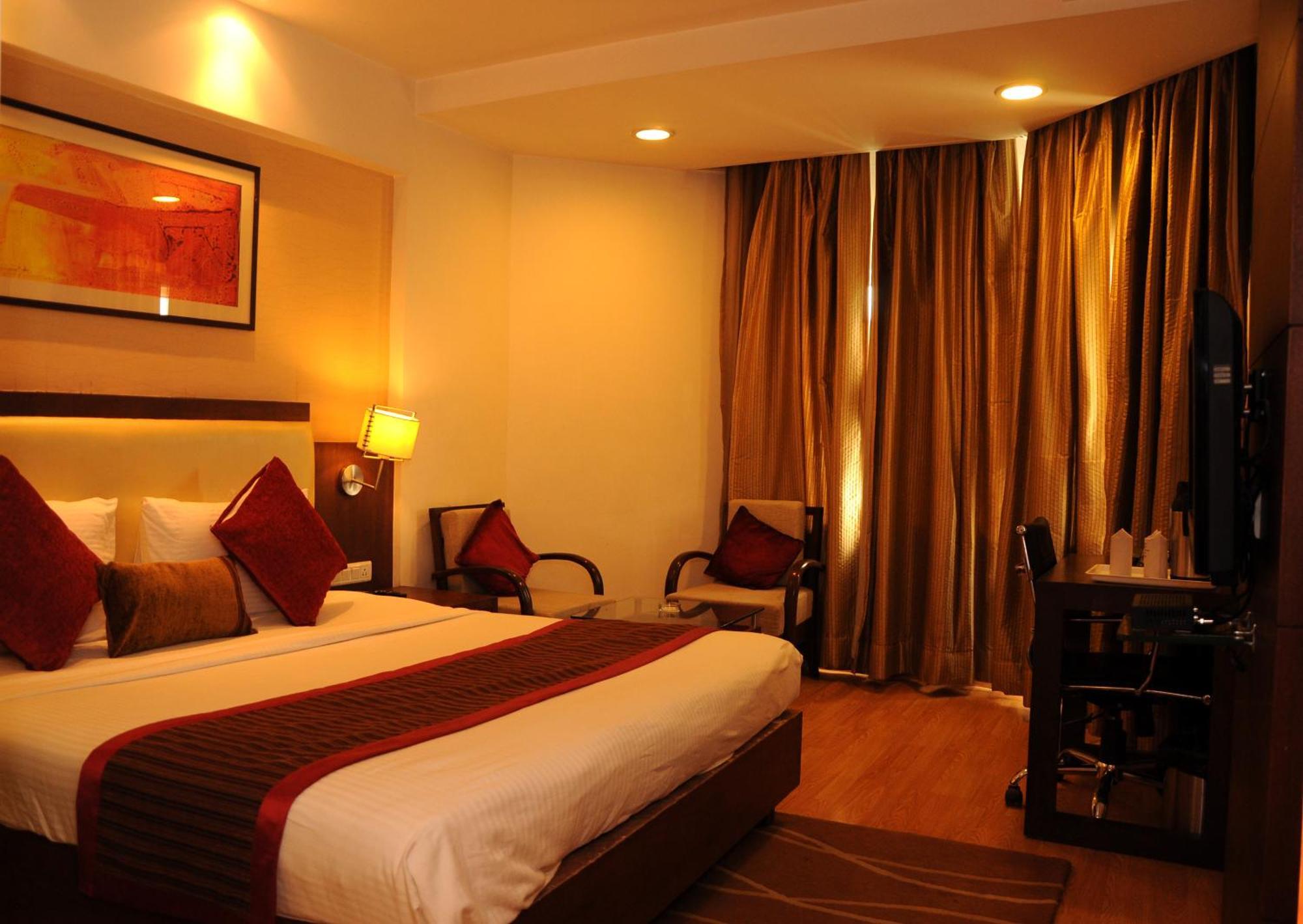 Hotel Gwalior Regency Kültér fotó