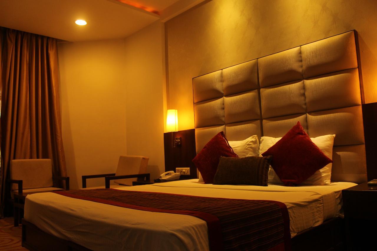 Hotel Gwalior Regency Kültér fotó